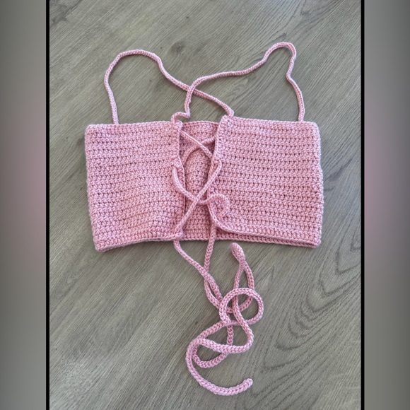 Hand crochet crop top - Picture 3 of 4